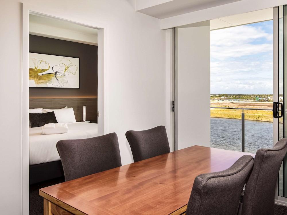 Mercure Sunshine Coast Kawana Waters Extérieur photo